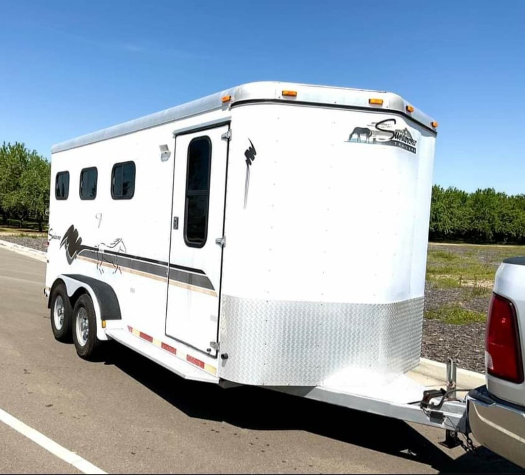 1999 Sundowner 3 Horse Trailer – Used
