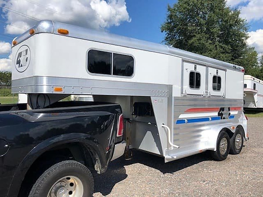 2004 4 Star gooseneck, slant load – Used