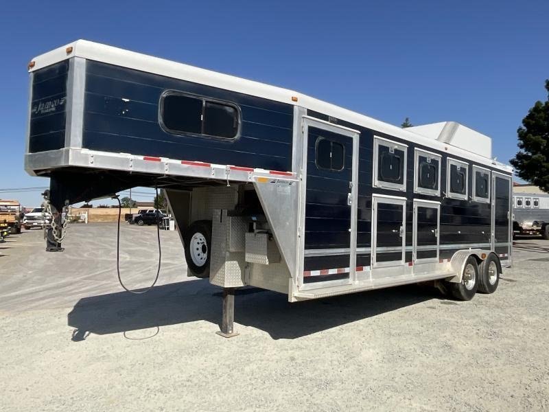 2005 Jamco 4 Horse Gooseneck Trailer – Used