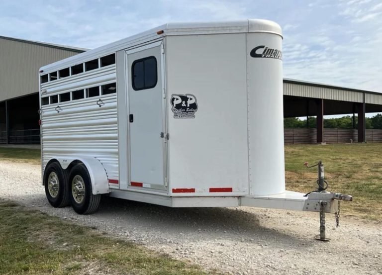 2013 model Cimarron 3 Horse Bumper Pull – Used