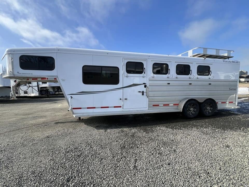2020 Trails West Sierra Gooseneck 4 Horse – Used