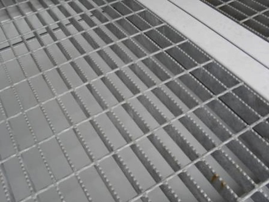 20Ft X 8Ft Open Mesh Floor Bunded Store โ Used
