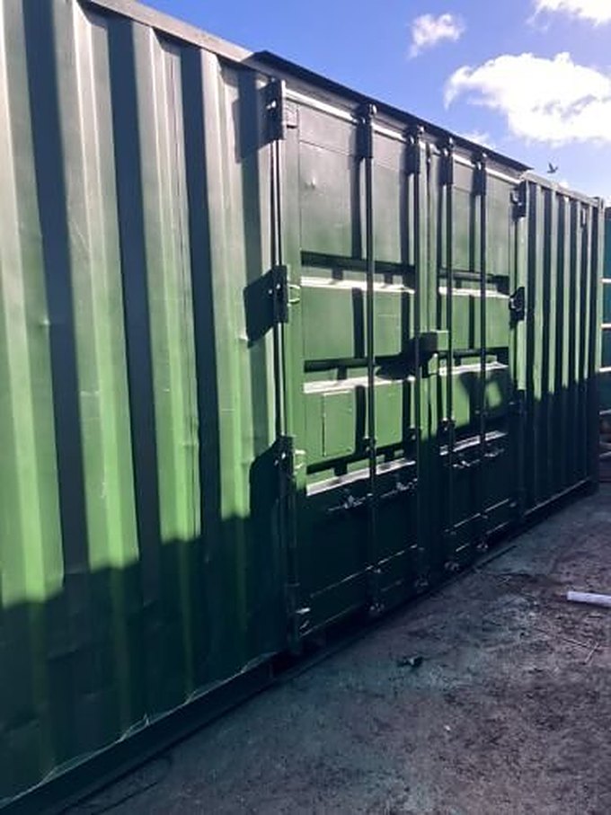 20x8x86 Side Door Shipping Container Repainted With Lock Box – Used