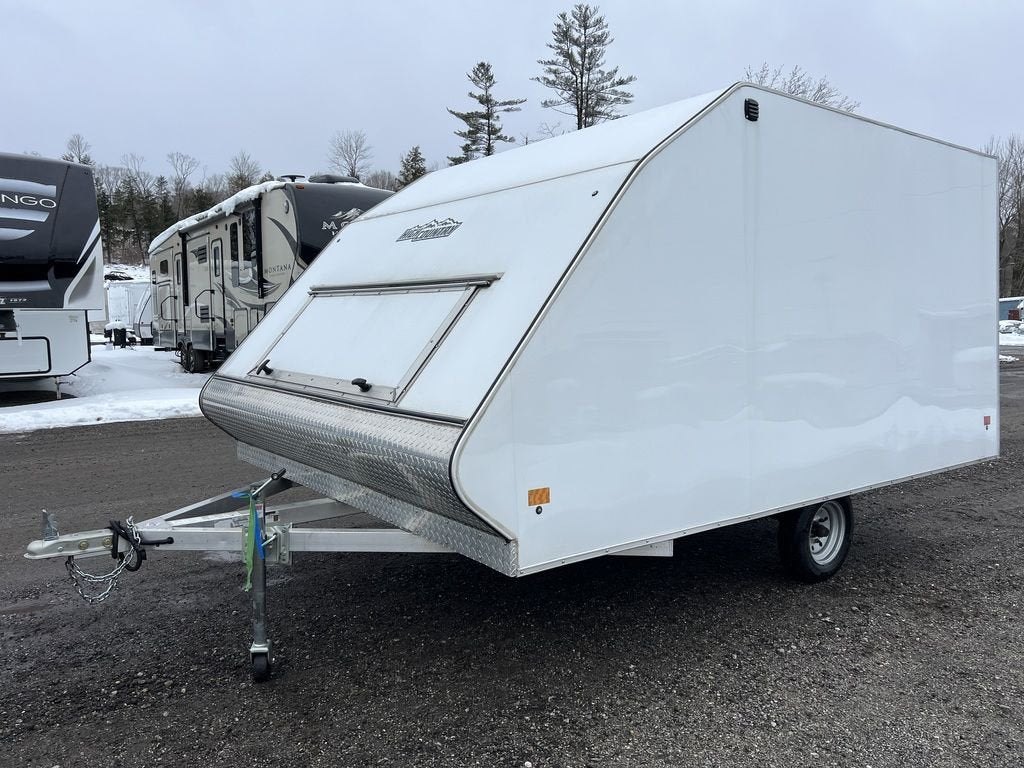 High Country Trailers 101×12 Aluminum 2-Place Hybrid w/Track Mats – Used